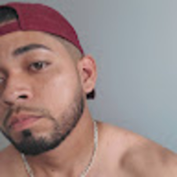 Meet your Posher, Uriel - Picture 1 of 1